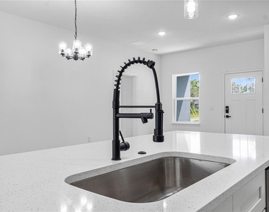 1071 W Hampshire Boulevard - Photo Thumbnail 52