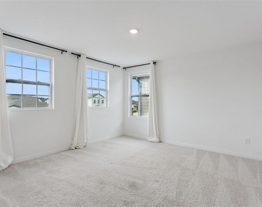 756 Steerview Street - Photo Thumbnail 26
