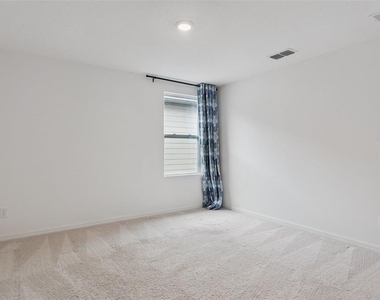 756 Steerview Street - Photo Thumbnail 22