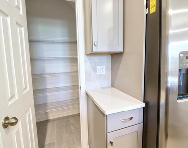 9939 Randal Walk Street - Photo Thumbnail 7