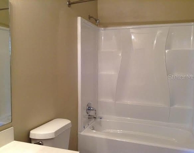 8215 Golden Chickasaw Circle - Photo Thumbnail 5