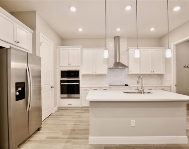 6491 Cyrils Drive - Photo Thumbnail 6