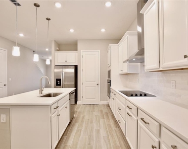 6491 Cyrils Drive - Photo Thumbnail 7