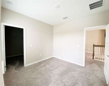 2307 Kestrel Perch Place - Photo Thumbnail 11