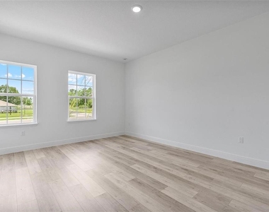 324 Marion Oaks Trail - Photo Thumbnail 14