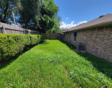 2034 Village Park Drive - Photo Thumbnail 12