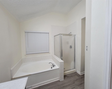 2034 Village Park Drive - Photo Thumbnail 18