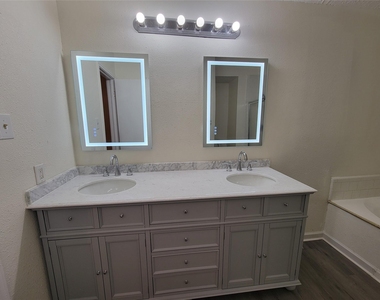 2034 Village Park Drive - Photo Thumbnail 15