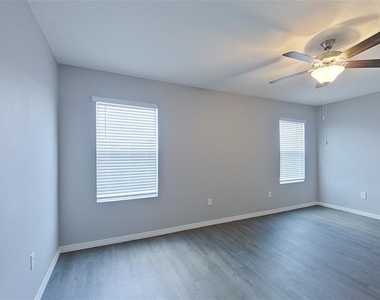 32217 Edson Avenue - Photo Thumbnail 9