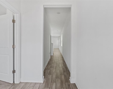 2999 Addison Boulevard - Photo Thumbnail 2