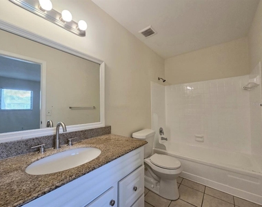 605 Northlake Boulevard - Photo Thumbnail 14