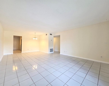 605 Northlake Boulevard - Photo Thumbnail 4