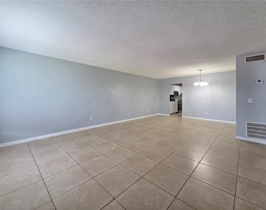 605 Northlake Boulevard - Photo Thumbnail 6
