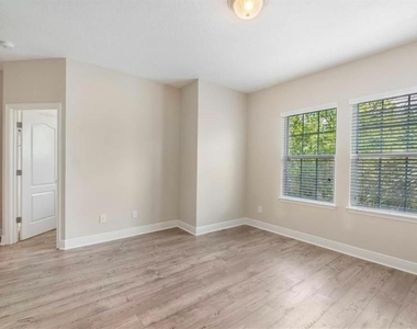 8642 Via Tavoleria Way - Photo Thumbnail 12