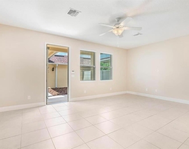 8642 Via Tavoleria Way - Photo Thumbnail 11
