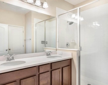 8642 Via Tavoleria Way - Photo Thumbnail 14