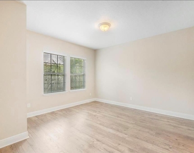 8642 Via Tavoleria Way - Photo Thumbnail 13