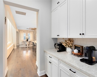 9374 Reymont Street - Photo Thumbnail 15