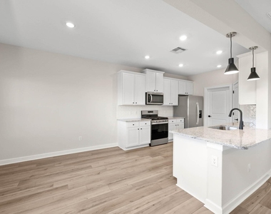 3004 Seaside Cove Court - Photo Thumbnail 3