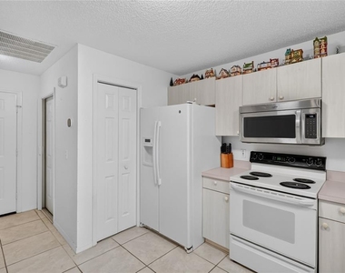 1630 Tampico Place - Photo Thumbnail 21