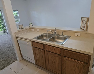 1124 N Fairway Drive - Photo Thumbnail 10