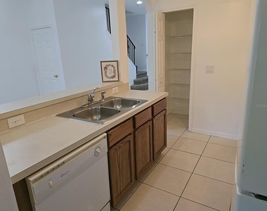 1124 N Fairway Drive - Photo Thumbnail 11