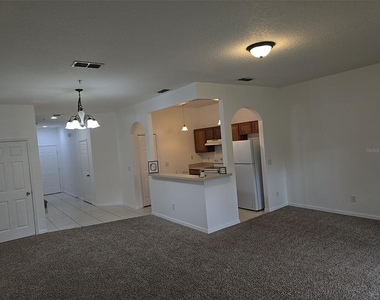 1124 N Fairway Drive - Photo Thumbnail 8