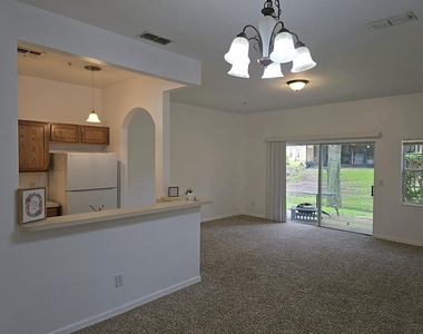 1124 N Fairway Drive - Photo Thumbnail 7