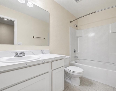 2270 Hemingway Circle - Photo Thumbnail 16