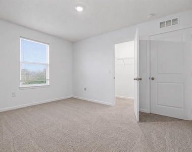 2270 Hemingway Circle - Photo Thumbnail 22