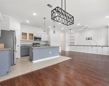 2270 Hemingway Circle - Photo Thumbnail 1