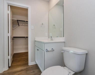 7542 Tipton Meadow Way - Photo Thumbnail 9