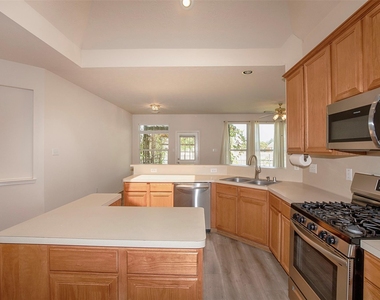 876 Schooner Cove Lane - Photo Thumbnail 10