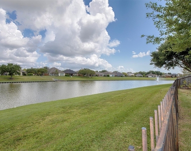 876 Schooner Cove Lane - Photo Thumbnail 2