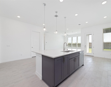 2925 Gleason Terrace Lane - Photo Thumbnail 7