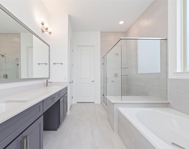 2925 Gleason Terrace Lane - Photo Thumbnail 16