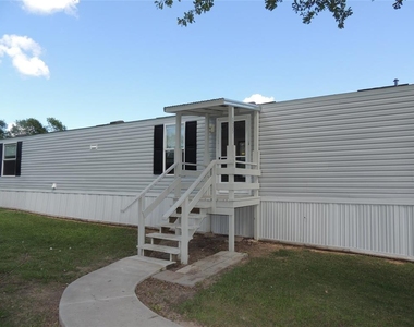 135 Geerts Street - Photo Thumbnail 12