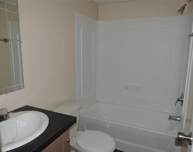 135 Geerts Street - Photo Thumbnail 9