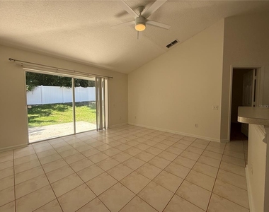 1905 Pine Bay Drive - Photo Thumbnail 3