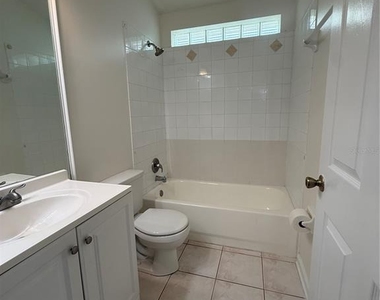 1905 Pine Bay Drive - Photo Thumbnail 10