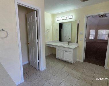 15335 Garett Green Circle - Photo Thumbnail 23