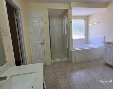 15335 Garett Green Circle - Photo Thumbnail 20