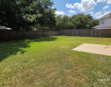 15335 Garett Green Circle - Photo Thumbnail 35