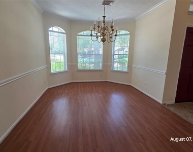 15335 Garett Green Circle - Photo Thumbnail 6