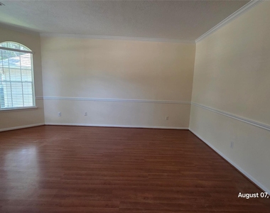 15335 Garett Green Circle - Photo Thumbnail 4