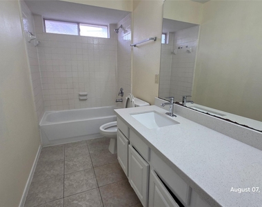 15335 Garett Green Circle - Photo Thumbnail 27