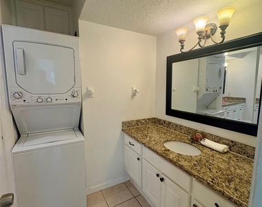 2744 Briarhurst Drive - Photo Thumbnail 11