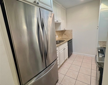 2744 Briarhurst Drive - Photo Thumbnail 7