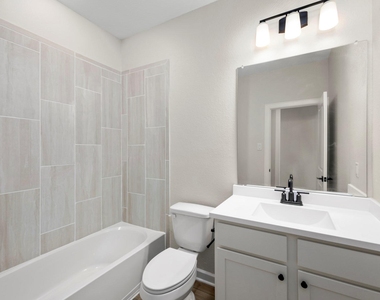 6015 Diamond Leaf Court - Photo Thumbnail 11