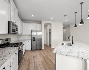 6015 Diamond Leaf Court - Photo Thumbnail 3